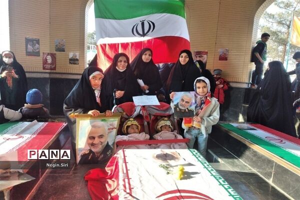 تشییع پیکر مقدس دو شهید دفاع مقدس در شهرک شهید نامجو پاکدشت