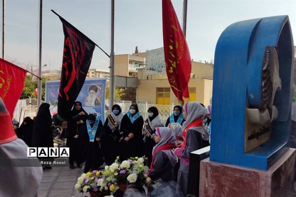 مراسم یادواره شهید سردار حاج قاسم سلیمانی در اداره‌کل آموزش و پرورش فارس