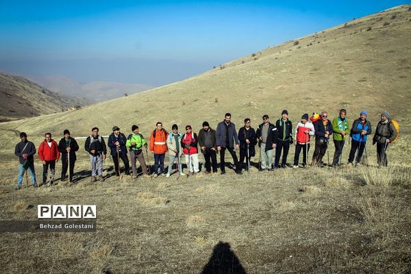 کوهپیمایی مربیان سازمان دانش‌آموزی آذربایجان غربی