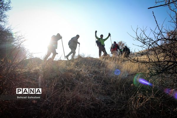 کوهپیمایی مربیان سازمان دانش‌آموزی آذربایجان غربی
