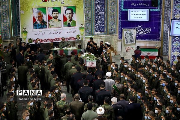 تشییع پیکر سه شهید گمنام در دانشگاه افسری امام علی(ع)