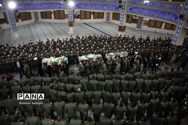 تشییع پیکر سه شهید گمنام در دانشگاه افسری امام علی(ع)