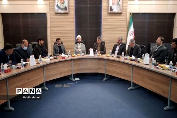 برگزاری نشست موسسان مدارس غیردولتی در صفادشت