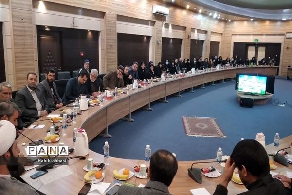 برگزاری نشست موسسان مدارس غیردولتی در صفادشت