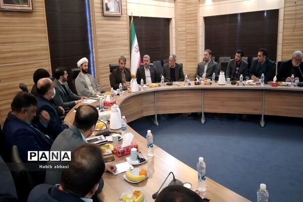 برگزاری نشست موسسان مدارس غیردولتی در صفادشت