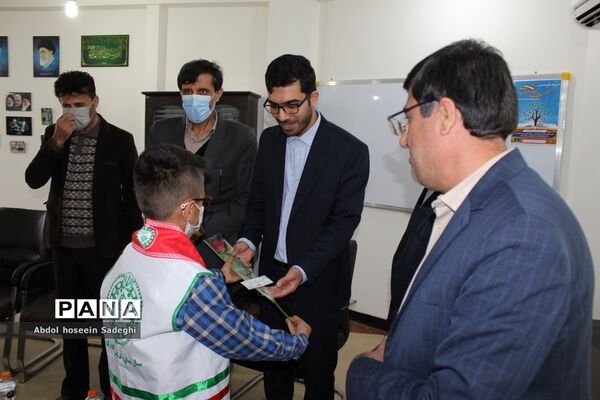 دیدار دانش‌آموزان تشکل‌های دانش‌آموزی با رئیس و کارکنان نهضت سوادآموزی استان بوشهر