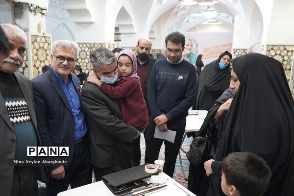 رویداد هنری با برگزاری نمایشگاه عکس و پوستر حاج قاسم سلیمانی در پیشوا