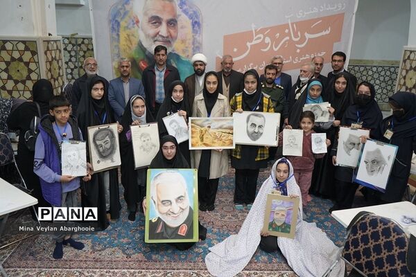 رویداد هنری با برگزاری نمایشگاه عکس و پوستر حاج قاسم سلیمانی در پیشوا