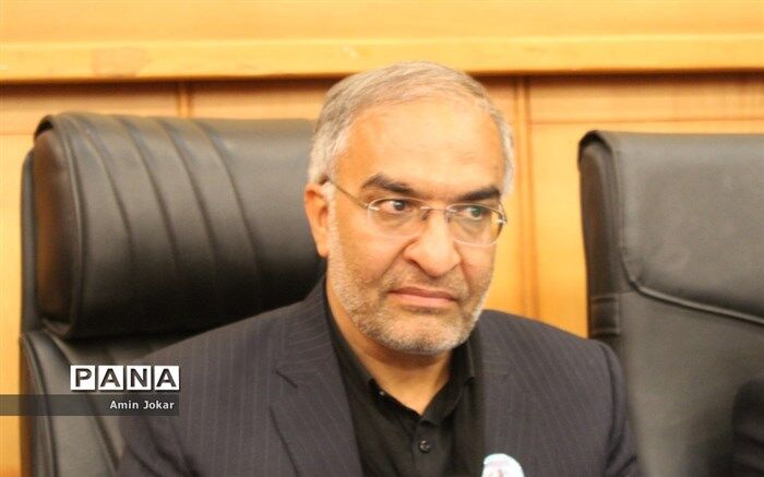 سیاست آموزش و پرورش استان فارس استفاده‌ از ظرفیت فرهنگیان جوان در راهبری امور است