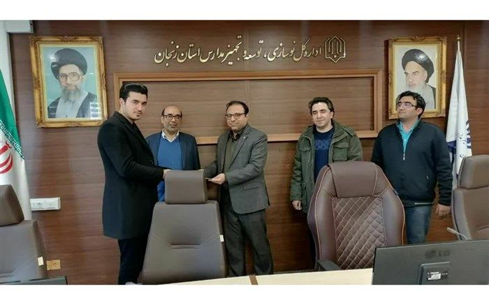 روابط عمومی پل ارتباطی هر نهاد با جامعه است