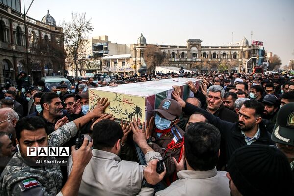 تشییع و خاکسپاری شهید گمنام در سازمان ثبت اسناد و املاک کشور