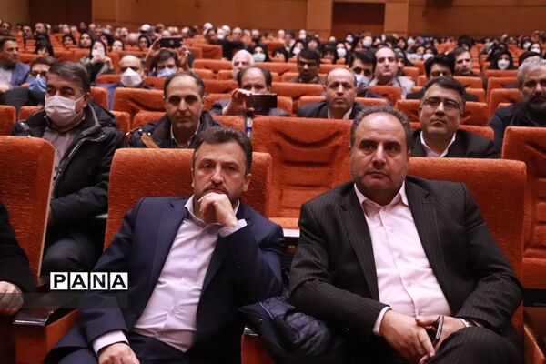 همایش «بصیرت و مقاومت» به‌مناسبت سالگرد حماسه ۹دی و سومین سالگرد شهادت سردار شهید سلیمانی