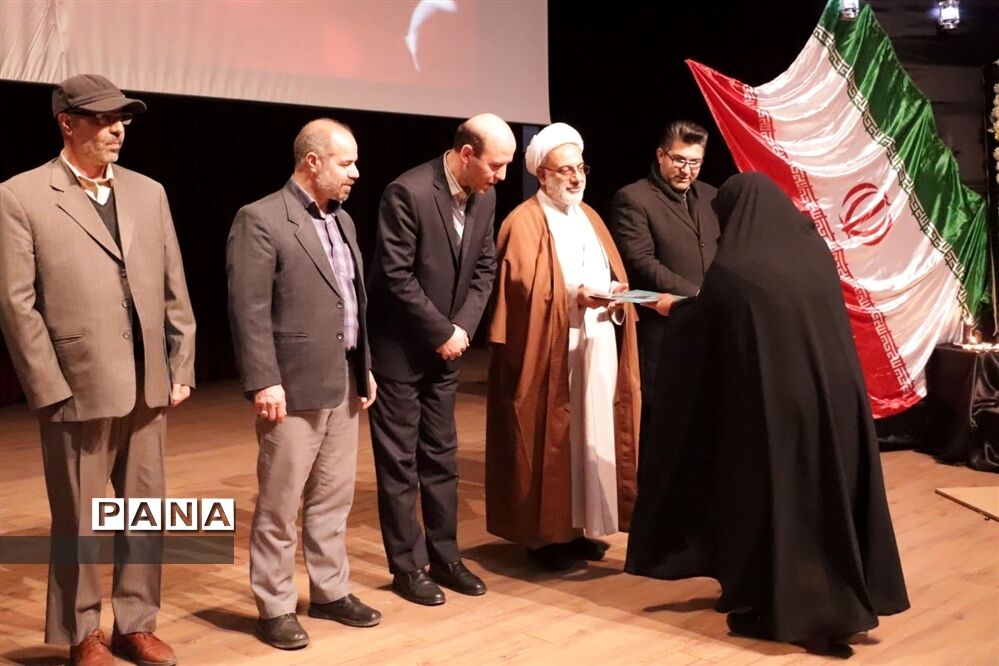 همایش «بصیرت و مقاومت» به‌مناسبت سالگرد حماسه ۹دی و سومین سالگرد شهادت سردار شهید سلیمانی