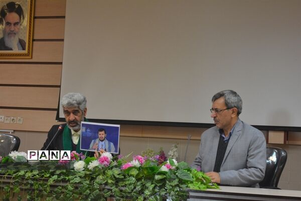 برگزاری جلسه بصیرتی کانون بسیج فرهنگیان ناحیه یک مشهد