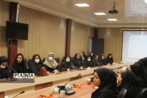 همایش تجلیل از برگزیدگان پژوهشگر در ناحیه 2 بهارستان