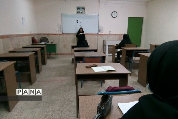 فعالیت‌های قرآنی در هنرستان مبتکران رودهن