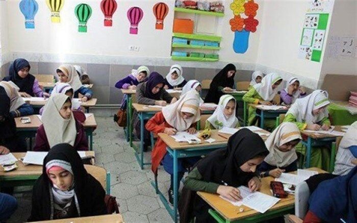تکرار‌‌ مطالب‌‌ و‌‌ حضور‌‌ در‌‌ فضای‌‌ آموزشی‌‌، گامی‌‌ مثبت‌‌ برای ارتقا دانش‌آموزان‌‌ جهت یادگیری‌‌ زبان‌‌ خارجه‌‌ است‌
