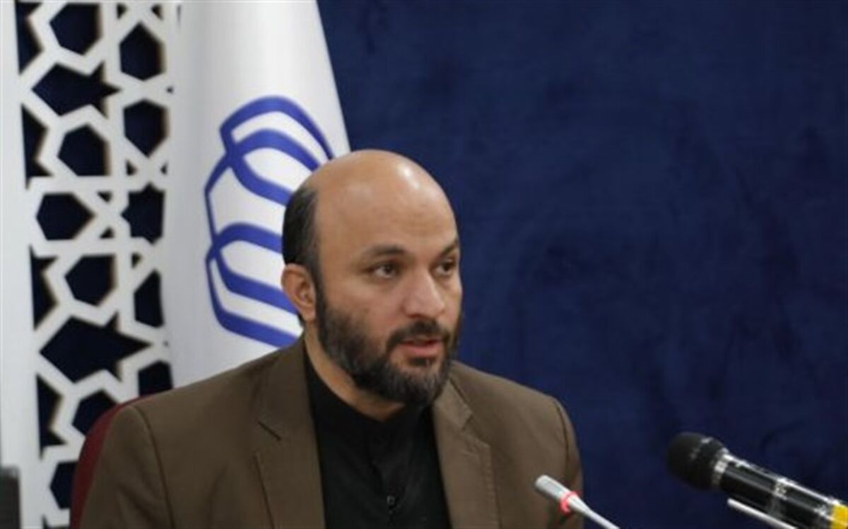 باید همانند حاج قاسم با تکیه بر جریان مردمی حرکت کنیم