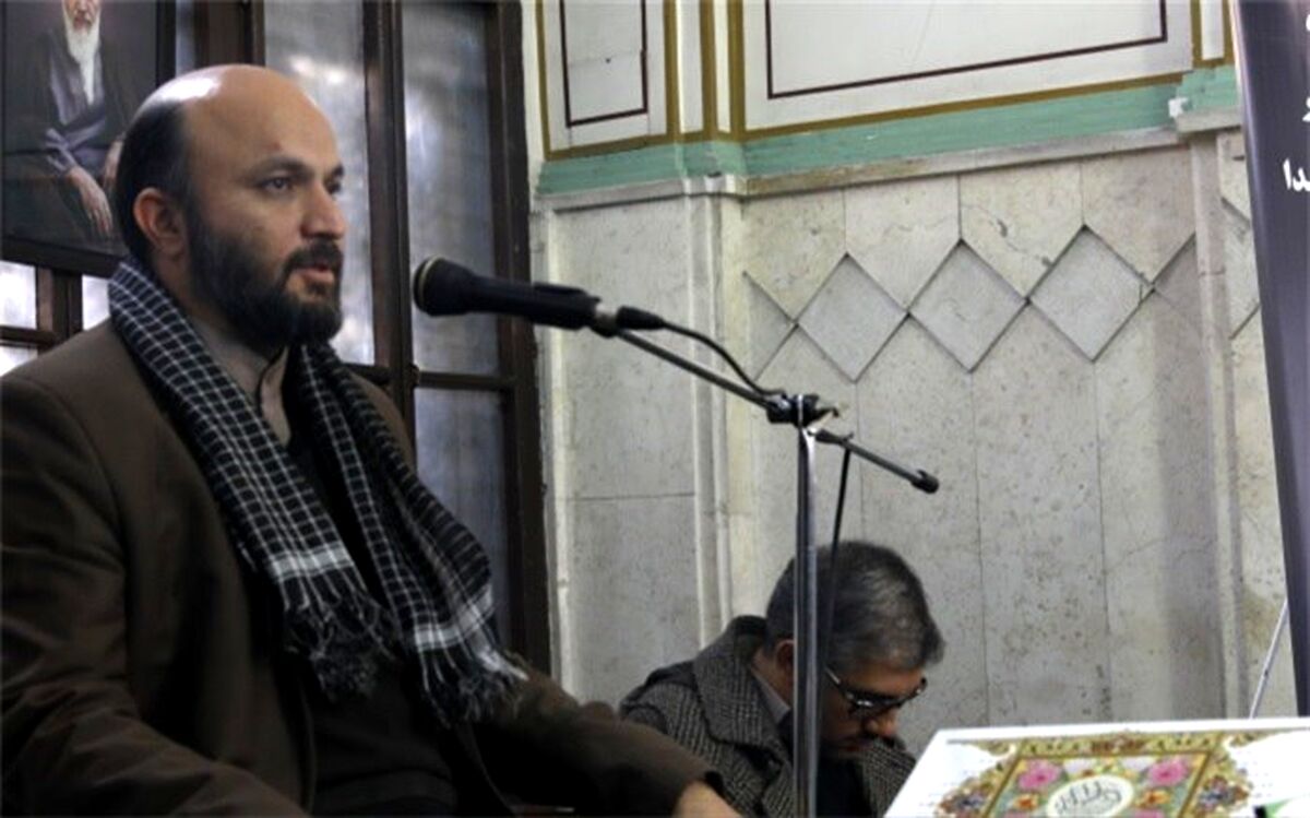 باید همانند حاج قاسم با تکیه بر جریان مردمی حرکت کنیم