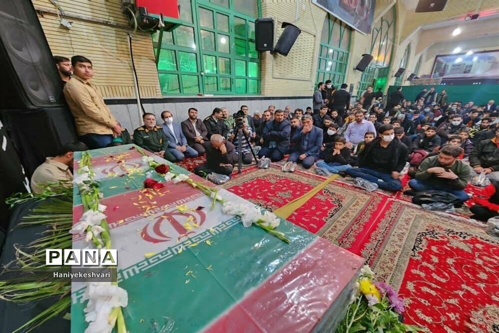گرامیداشت شهدای گمنام تازه تفحص شده در ورامین