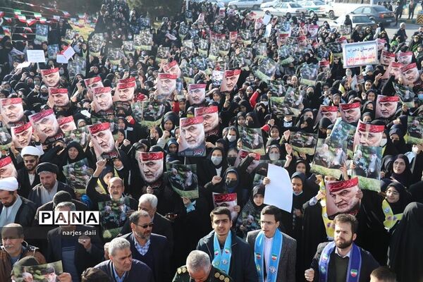 تشییع پیکر شهید گمنام ومراسم خاکسپاری در اردوگاه ثامن الحجج (ع)مشهد