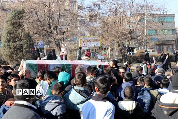 تشییع پیکر شهید گمنام ومراسم خاکسپاری در اردوگاه ثامن الحجج (ع)مشهد