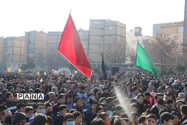 تشییع پیکر شهید گمنام ومراسم خاکسپاری در اردوگاه ثامن الحجج (ع)مشهد