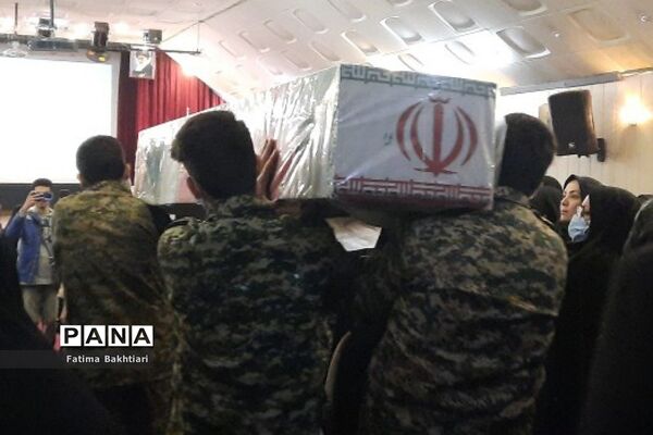 تشییع پیکر دو شهید گمنام در ناحیه یک شهرری