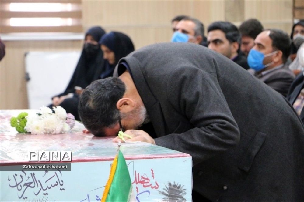 تشییع شهدای گمنام در اداره آموزش‌و‌پرورش پاکدشت