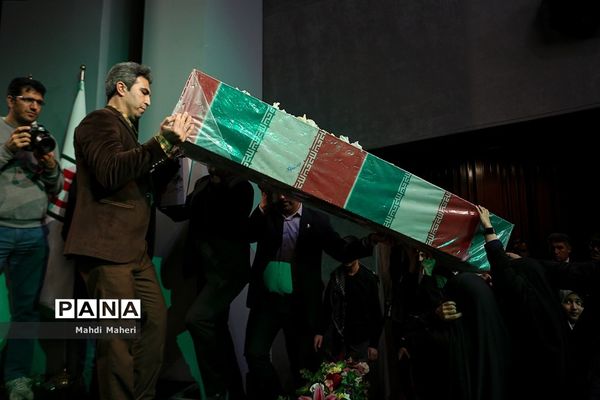 اختتامیه دومین یادواره روایتگری سردار مقاومت « نشان سلیمانی »