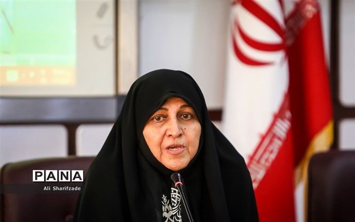 انقلاب اسلامی نگاه تحولی به زن در دنیا ایجاد کرد