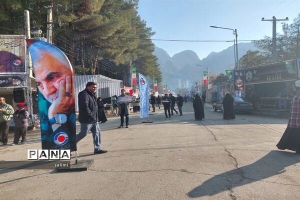 پذیرایی موکب انصارالمقاومه شهرستان بیرجند از زائران سردار دل‌ها