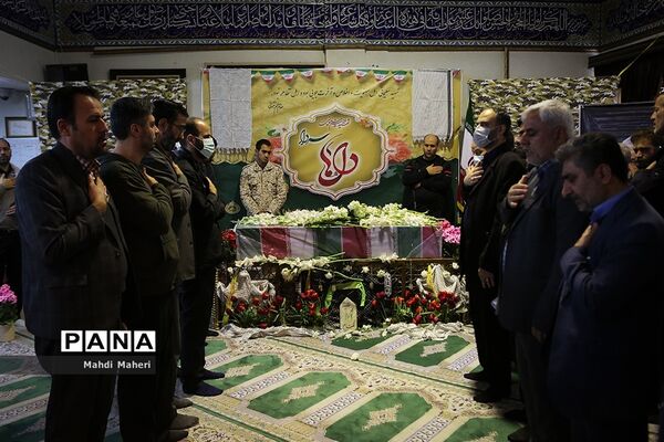 تشییع پیکر شهید گمنام در ساختمان علاقه‌مندان وزارت آموزش و پرورش