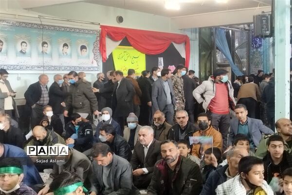 اجتماع بزرگ دهه نودی‌ها و همخوانی سرود سلام فرمانده و رفیق شهیدم