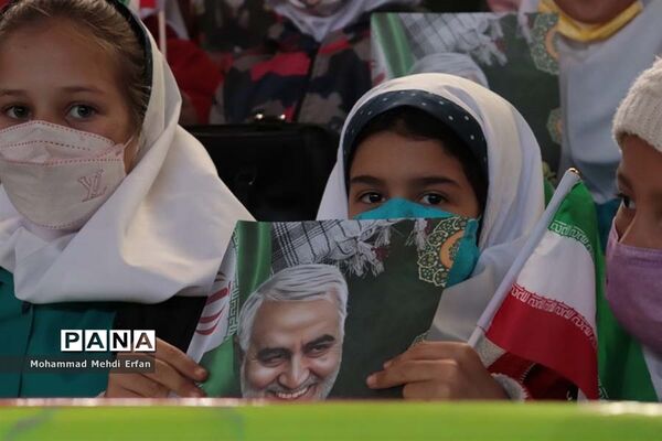 تجدید میثاق دانش‌آموزان آباده با سردار دل‌ها