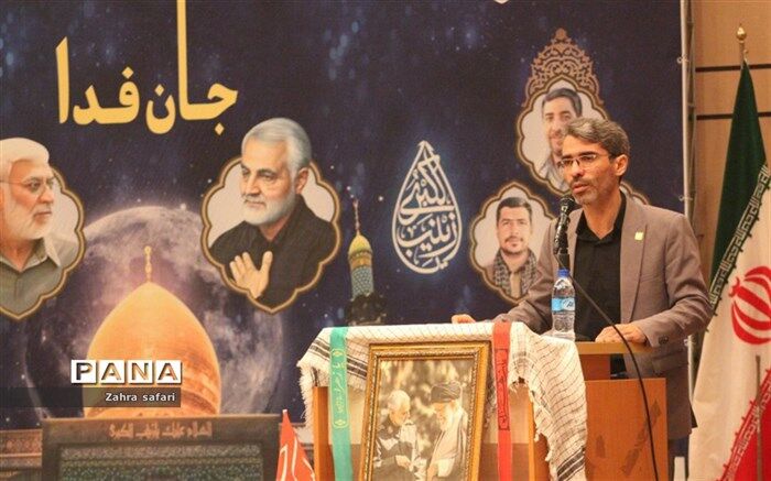 حاج قاسم سلیمانی، در همه ابعاد محور و تاثیرگذار بود