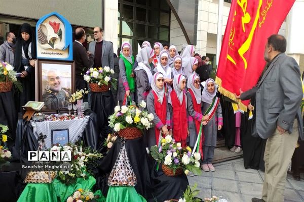 تجدید پیمان فرزندان حاج قاسم با شهدا در شیراز