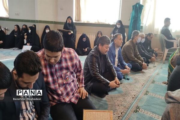 تجدید پیمان فرزندان حاج قاسم با شهدا در شیراز