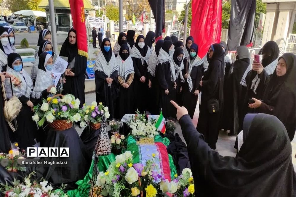 تجدید پیمان فرزندان حاج قاسم با شهدا در شیراز