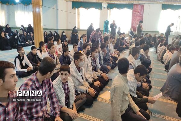 تجدید پیمان فرزندان حاج قاسم با شهدا در شیراز