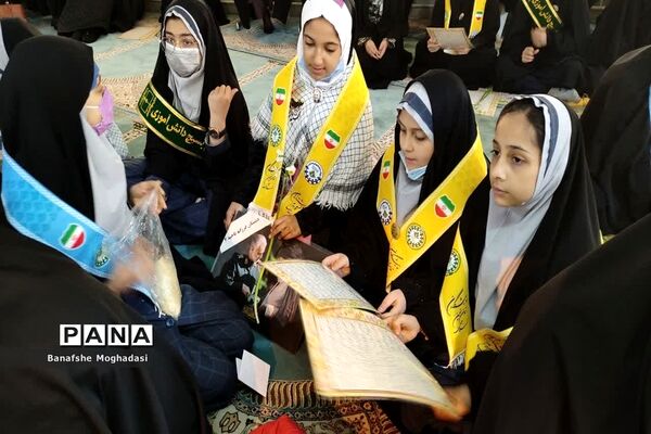 تجدید پیمان فرزندان حاج قاسم با شهدا در شیراز