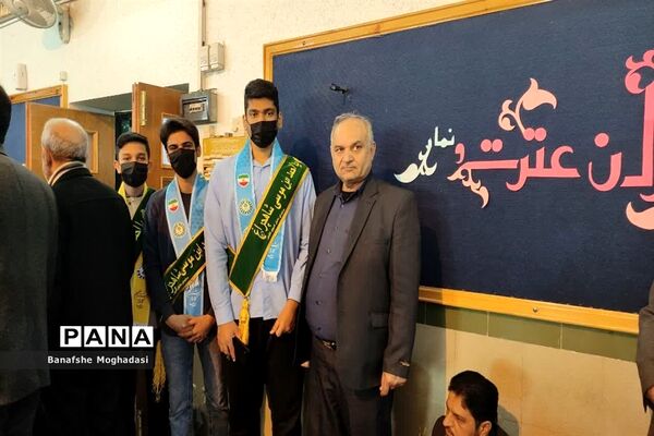 تجدید پیمان فرزندان حاج قاسم با شهدا در شیراز