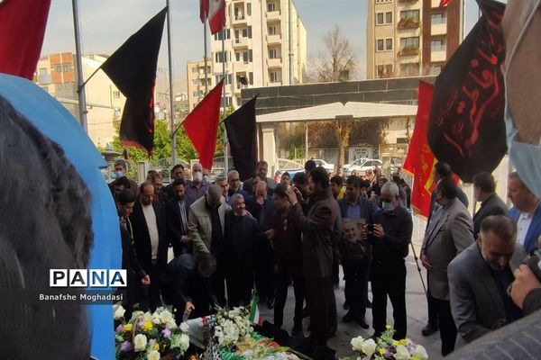 تجدید پیمان فرزندان حاج قاسم با شهدا در شیراز