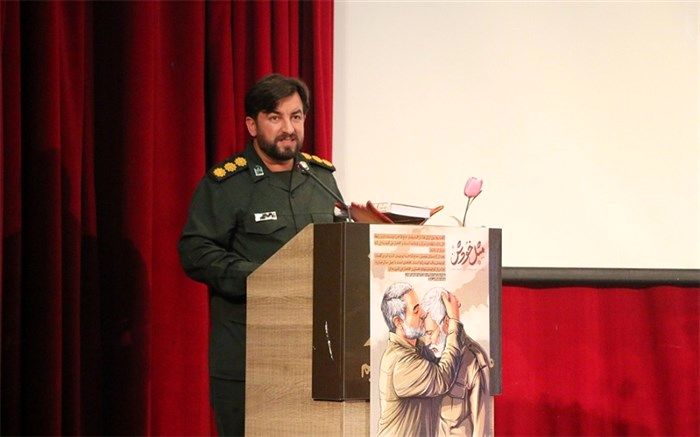 بیان پیشرفت‌های کشور بهترین جلوه جهاد تبیین در مدارس است