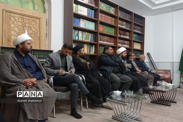 جلسه هماهنگی برنامه‌های هفته مقام زن و روز مادر در تربت جام