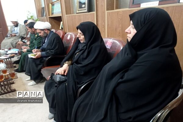 جلسه هماهنگی برنامه‌های هفته مقام زن و روز مادر در تربت جام