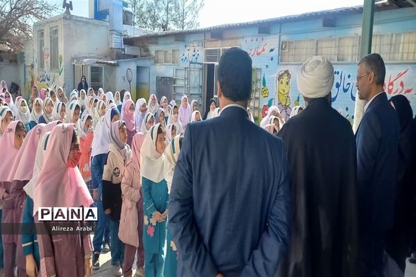 بازدید نماینده مجلس شورای اسلامی شهر ترشیز از مدارس کاشمر