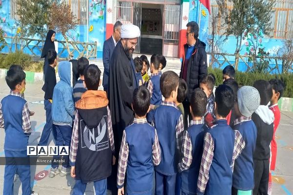 بازدید نماینده مجلس شورای اسلامی شهر ترشیز از مدارس کاشمر