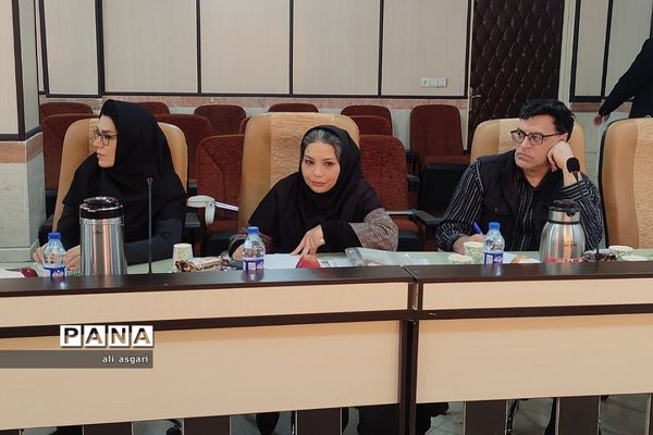 نشست خبری مدیر آموزش و پرورش شهرستان شهریار با اصحاب رسانه