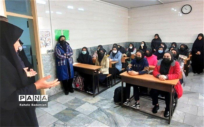 پدیدار شدن حس ابهام و تردید در دانش‌آموزان، از نشانه‌های ضرورت مراجعه به مشاورین است